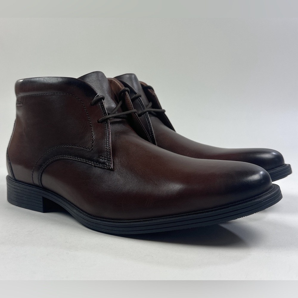 Clarks Whiddon Mid Brown Leather Mens Chukka Boots Waterproof Comfort 26174472